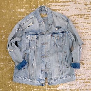 Oversized Levi’s Denim Jacket